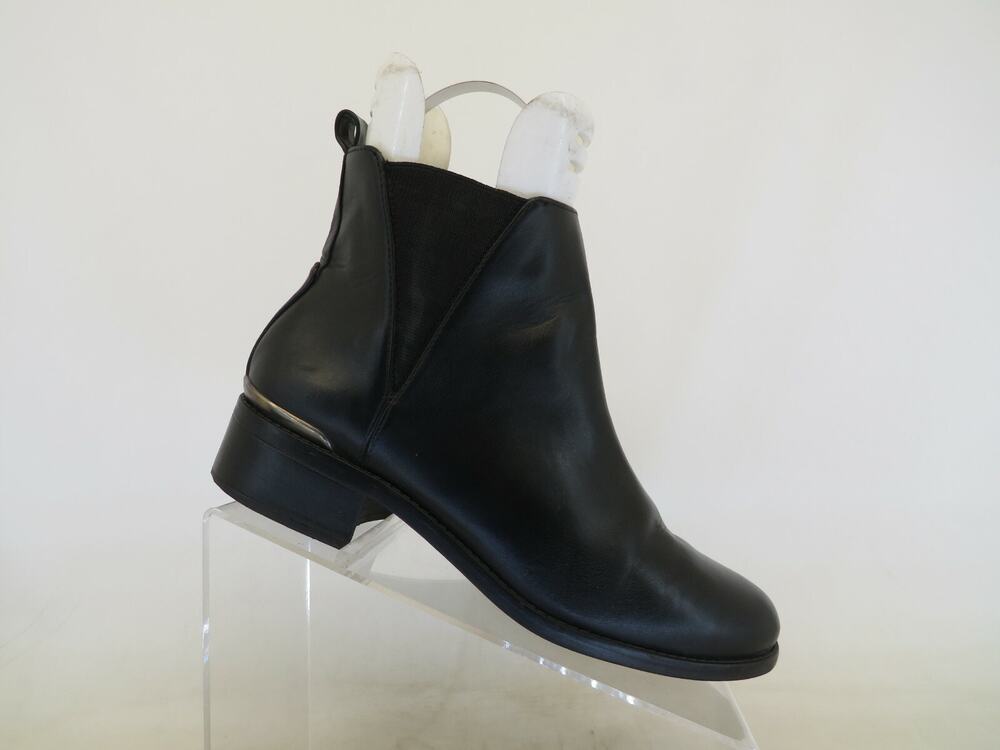 Bershka Womens Black Leather Chelsea Ankle Fashion Boots Bootie Size 40 EUR